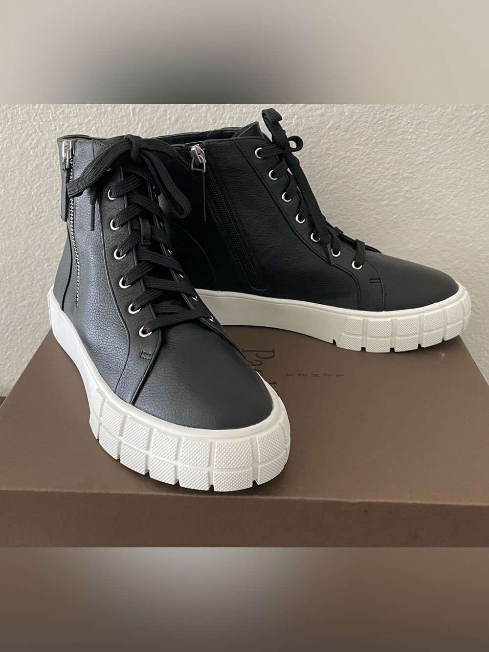 Linea Paolo Gio In Black Tumbled Leather